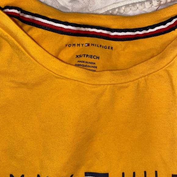 Tommy Hilfiger cropped long sleeve - Picture 2 of 3